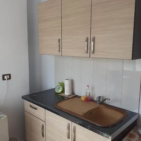 Ili & Eli Sarandë